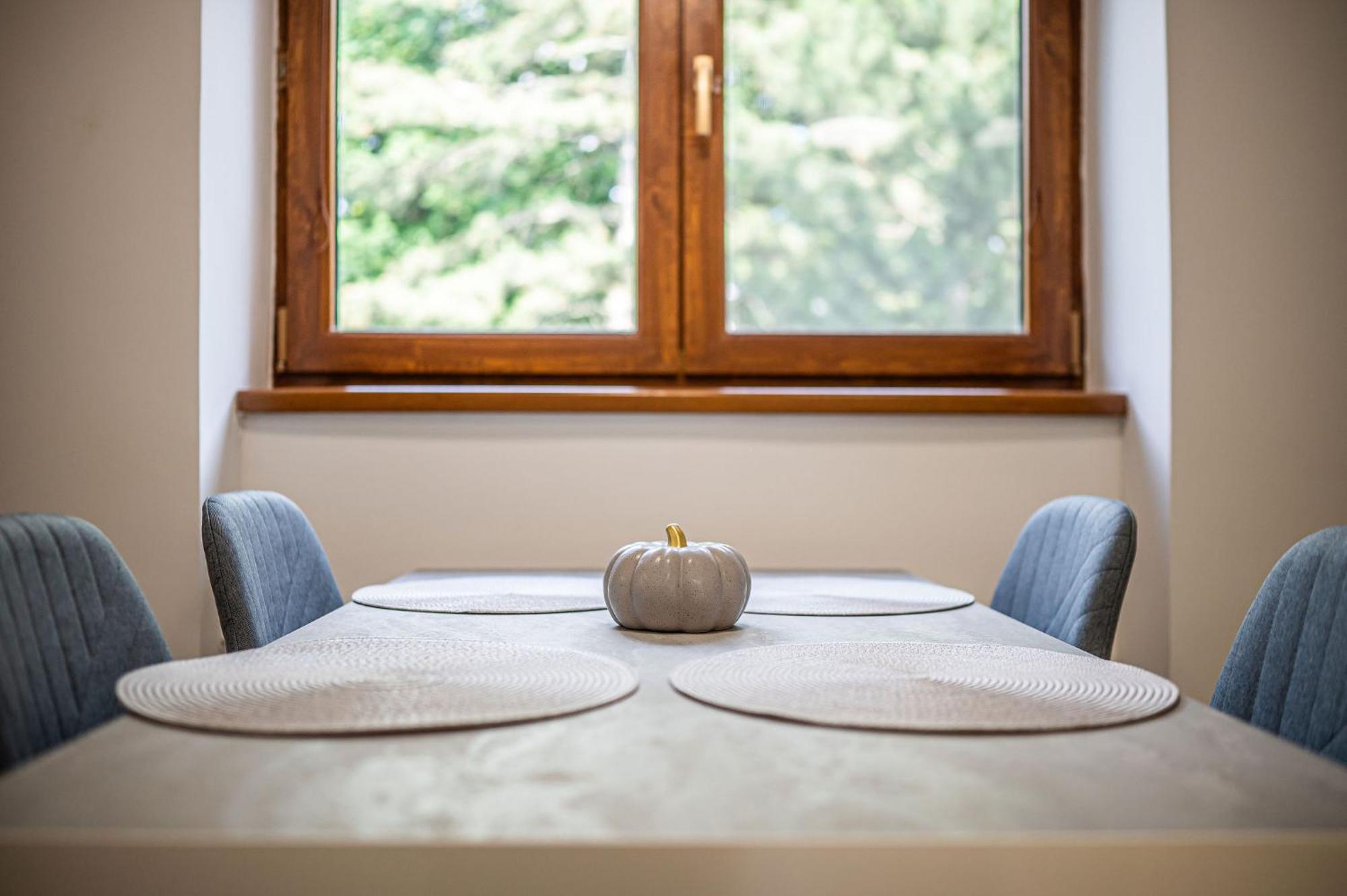 Nitra Castle Suite - Modern Elegance & Serenity Exterior photo